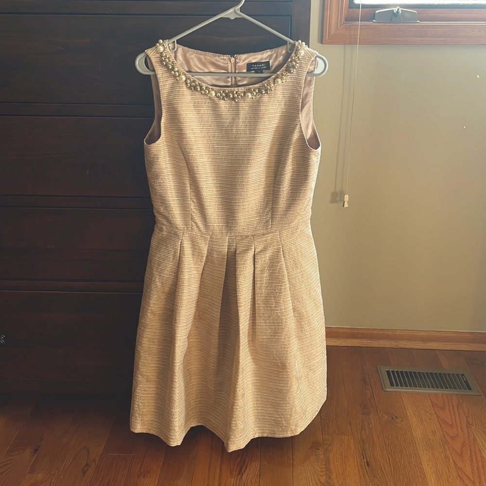 Tahari Arthur S. Levine size 8 dress